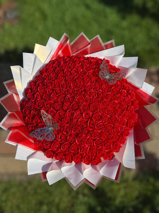 Buchet 151 trandafiri săpun